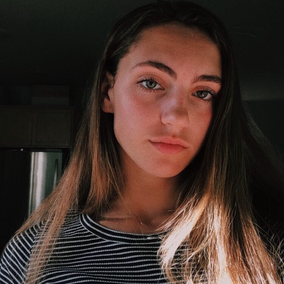 Meet your Posher, Tatum - Picture 1 of 1